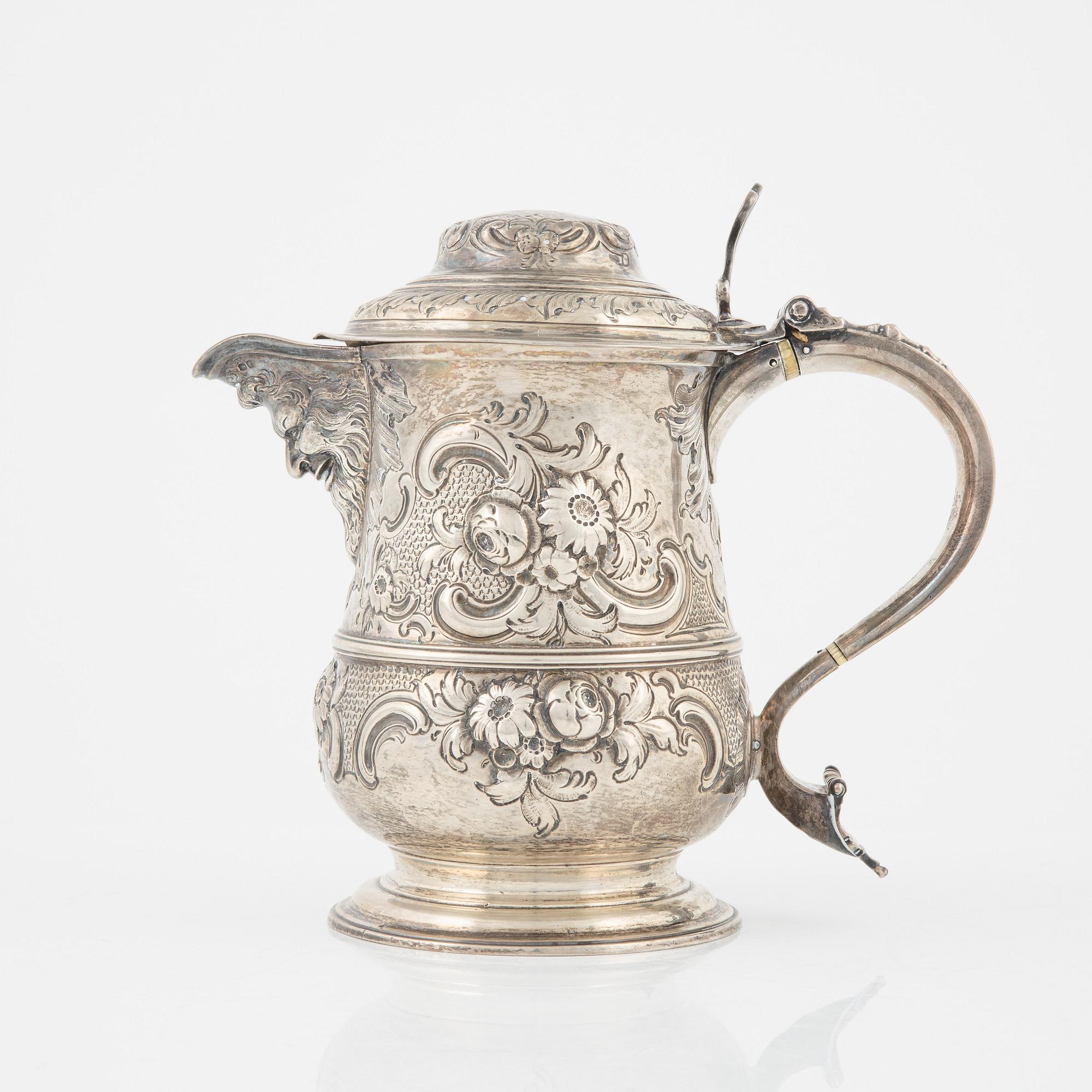 Dryckeskanna, silver, Charles Wright, London, England, 1776.
