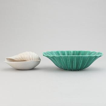 Ewald Dahlskog, two ceramic bowls, model D208 and S313, Bo Fajans, Gävle, Sweden 1941-53.