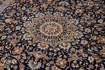 Matta, Keshan, ca 415 x 315 cm.