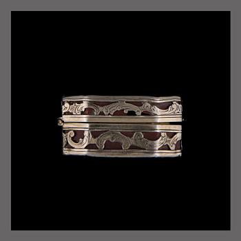 A SNUFF BOX, silver and stone, 18th century, France.