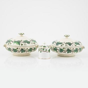 Mat- och kaffeservis, ca 77 delar, flintgods, "Napoleon Ivy", Wedgwood.