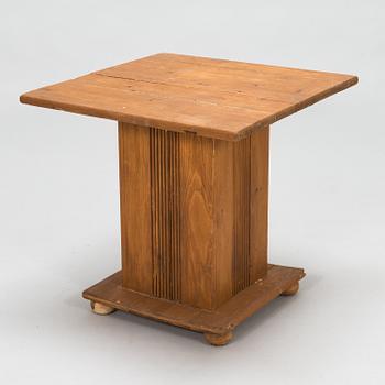 Eliel Saarinen, 3-piece nursery furniture set 'Elsa' for Oy Stockmann Ab, Keravan puusepäntehdas, Finland 1918.