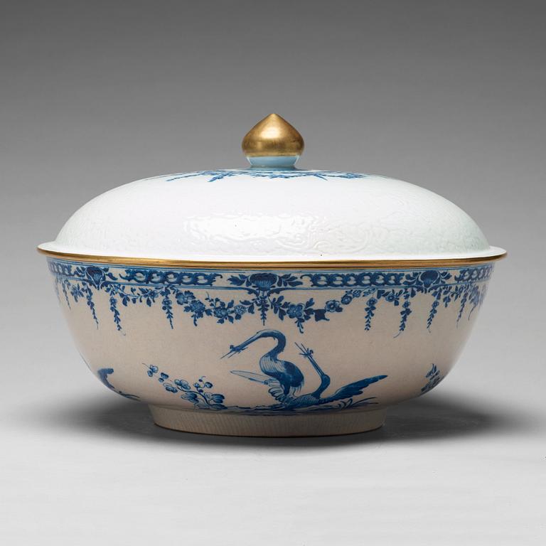 A large blue and white armorial punch bowl with cover, Qing dynasty, Qianlong (1736-95).