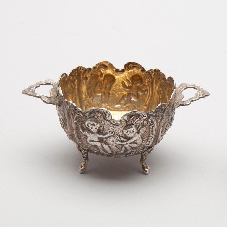 SOCKERSKÅL samt GRÄDDSNÄCKA, silver, Koivula Oy, Joensuu 1962. Tot vikt ca 167,9 g.