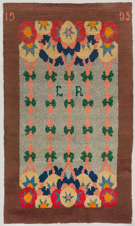 Ingegerd Eklund, a finnish longpile ryijy-rug, model for Friends of Finnish Handicraft. Designed 1912. Ca. 230 x 130 cm.