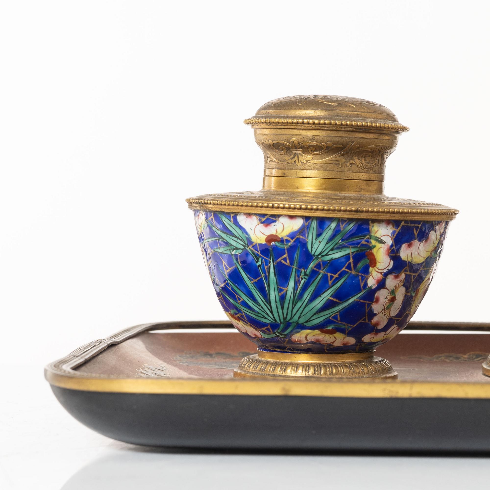 An ink well, late 19th Century.