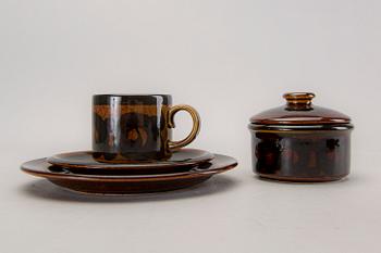 Gunvor Olin-Grönqvist,  a 24 pcs dinner service "Soraya".