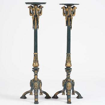 Piedestaler, ett par , 1800-talets slut.