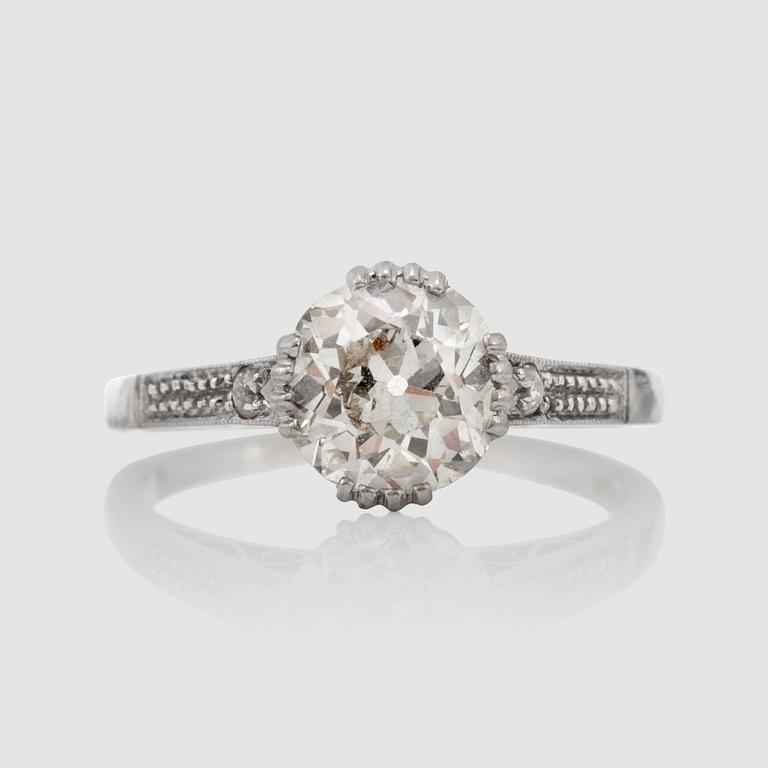 An circa 1.20 cts old-cut diamond ring. Quality circa H-I/SI1.