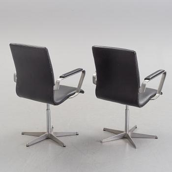 A pair of 'Oxford' arm chairs by Arne Jacobsen, Fritz Hansen, Denmark, 1985.