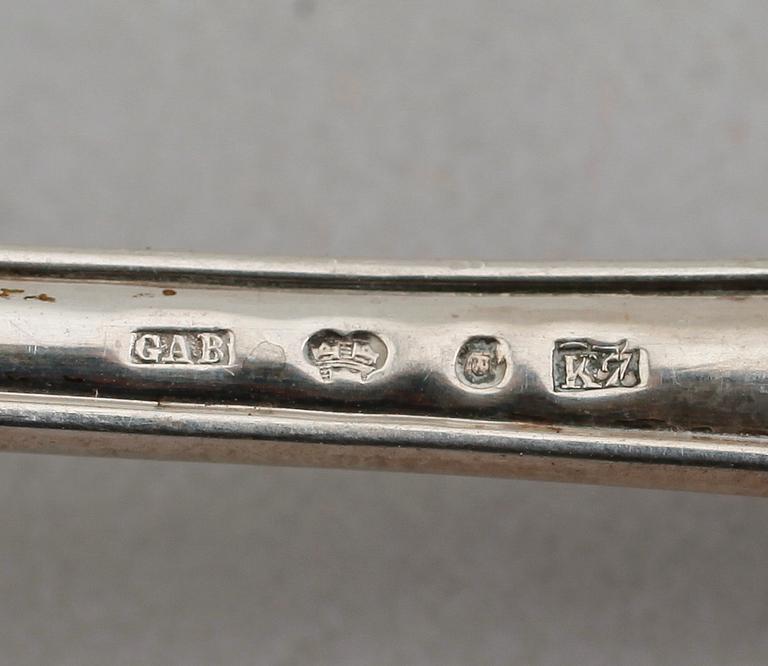 STRÖSOCKERSLEVAR, 1 par, silver, GAB, Stockholm 1912. Vikt ca 122 gram.