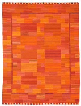 542. CARPET. "Fasad, orange". Flat weave. 378 x 279,5 cm. Signed AB MMF MR.
