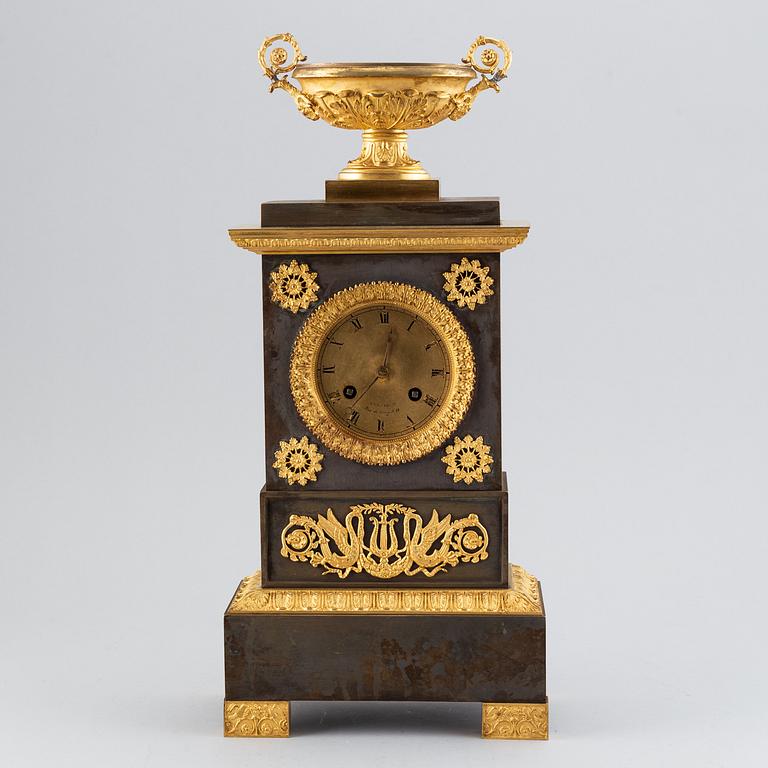A French Empire table clock, first half of the 19th century.