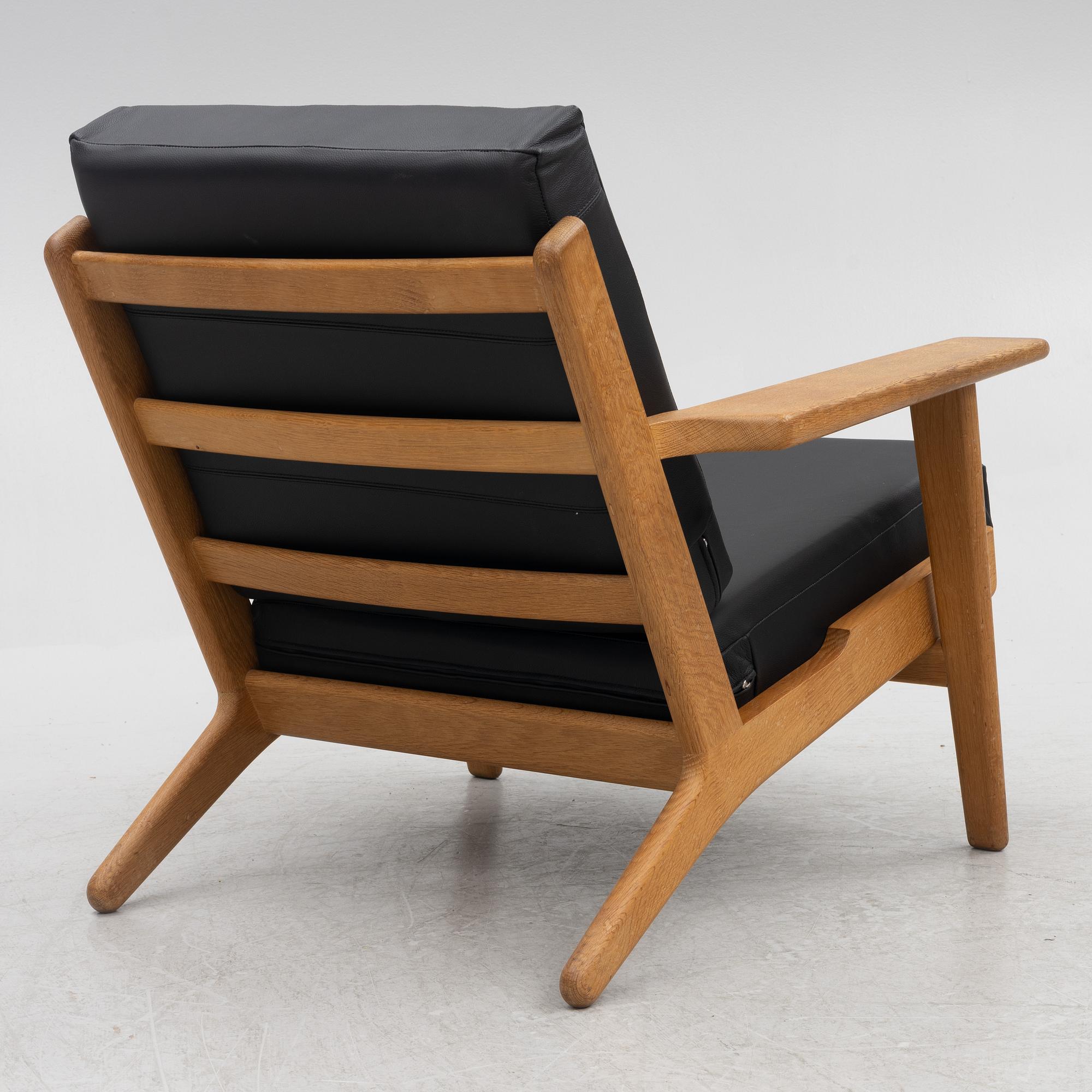 Hans J Wegner, a lounge chair, 'GE 290', Getama, Gedsted, Denmark.