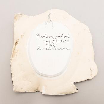 HELJÄ LIUKKO-SUNDSTRÖM, a unique decorative plate, signed Heljä Liukko-Sundström 2018.
