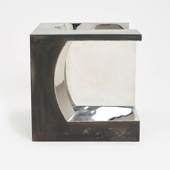 Ron Arad, fåtölj "2 R NOT", 1992, nummer 6 i upplaga om 20 exemplar.