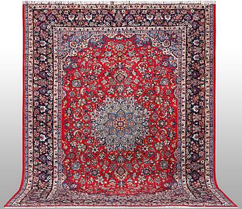 A carpet, Kashan, ca 406 x 301 cm.