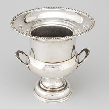 A silver plated wine cooler from Cooper Brothers & Sons Ltd, Sheffield, England, second half of the 20th Century.