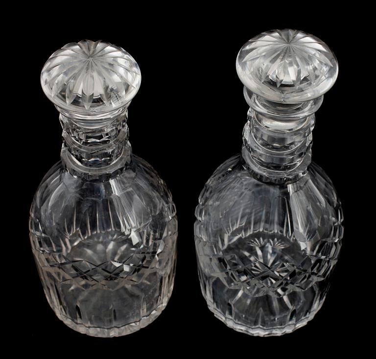 KARAFFER 2 st, snarlika, kristall, tidigt 1900-tal.