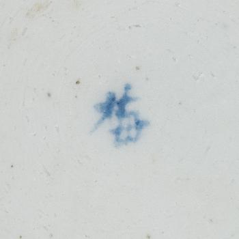 Maljakko, posliinia, Japani 1900-luku. Teerasia posliinia, Kiina noin 1900.