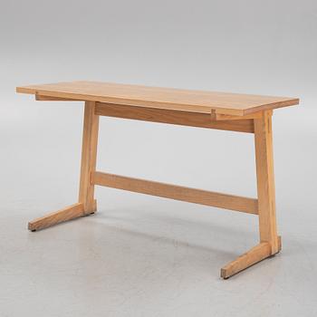 An Ash dining table, made by Sävar snickeri.
