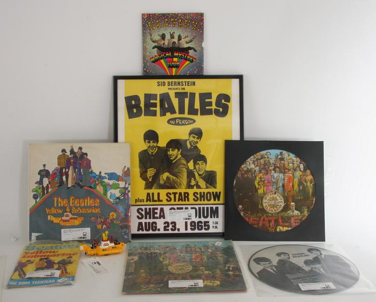 BEATLES, LP och EP-SKIVOR, AFFISCH samt SERIETIDNING och LEKSAK, 7 del.