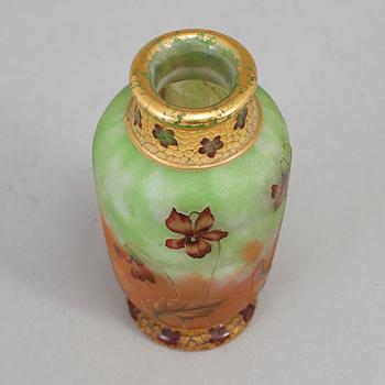 DAUM, an Art Nouveau cameo glass vase, Nancy early 1900's.
