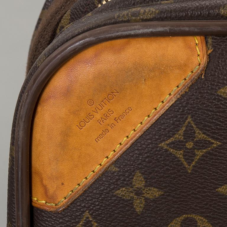 A LOUIS VUITTON  "Satellite 70" SUITCASE.