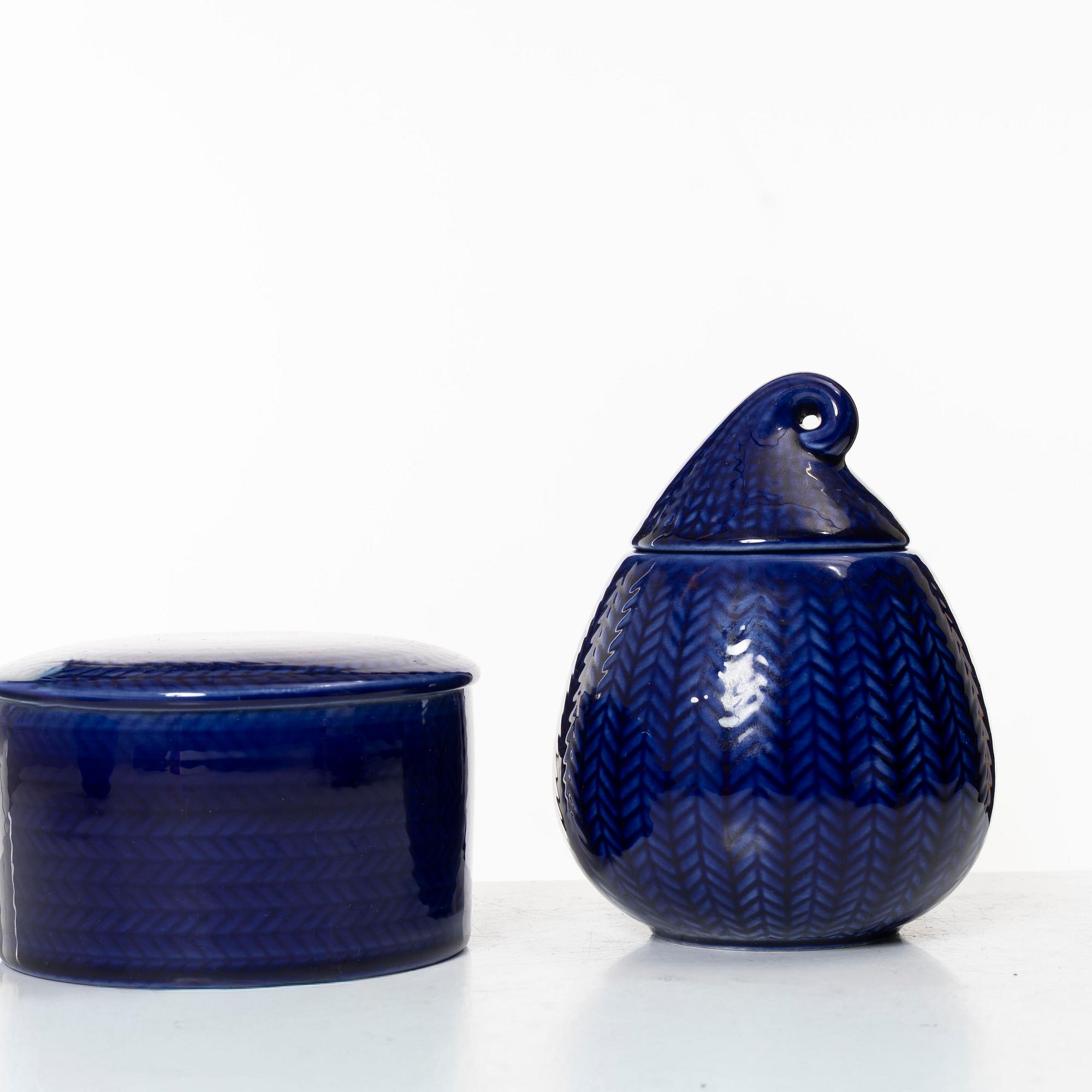 Hertha Bengtson, dinner and coffee service, 'Blå Eld', Rörstrand (63 pieces).