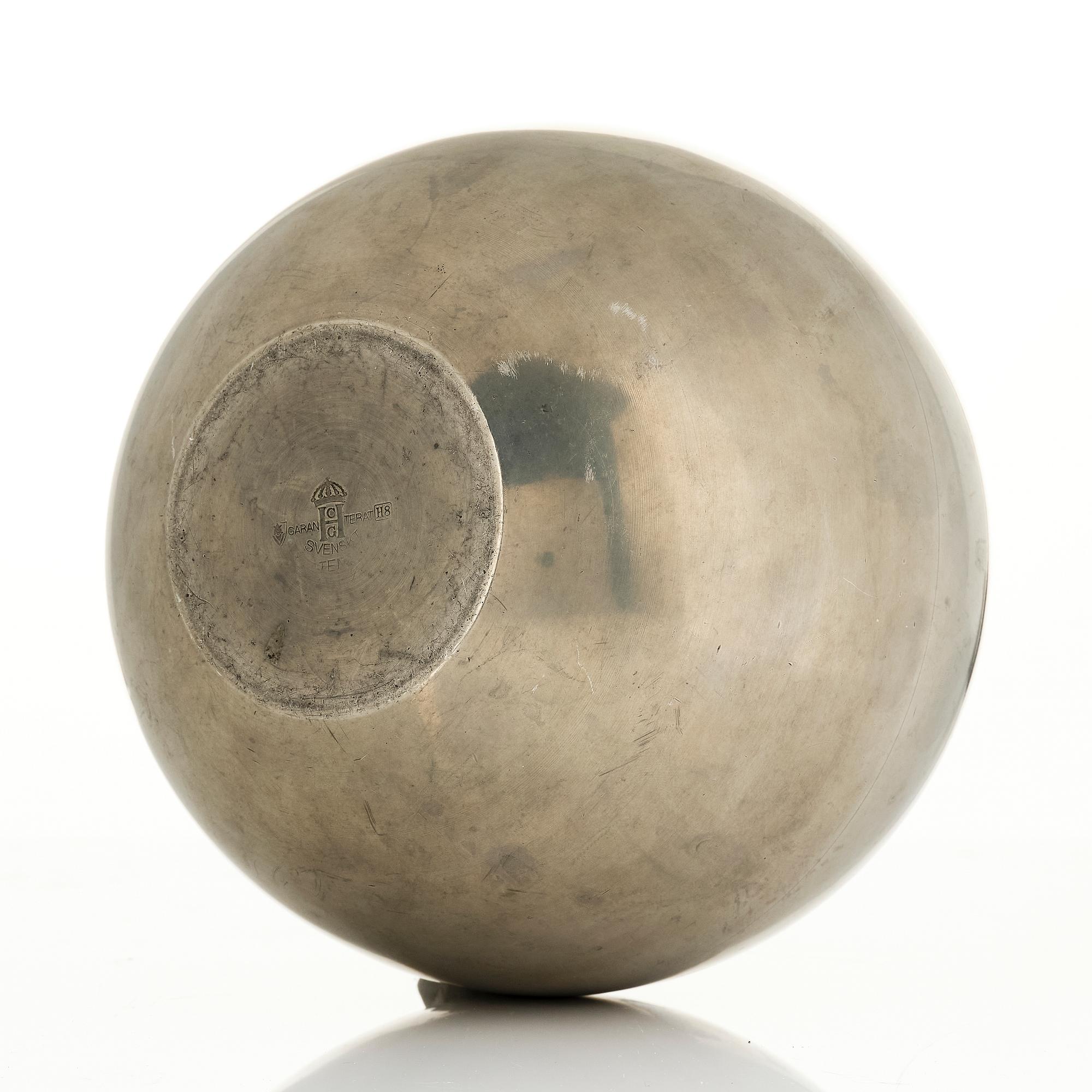 Sylvia Stave, vaser, två stycken, C.G. Hallberg, Stockholm, 1930-tal.