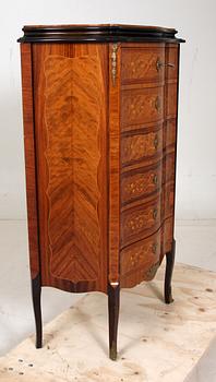 BYRÅ. Louis XV-stil, 1900-talets andra del.