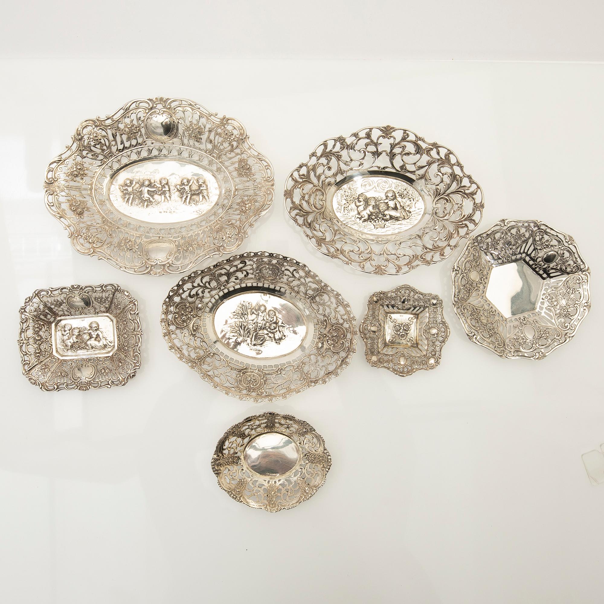 Fat/ Bowls, 7 pieces, silver, 20th century.