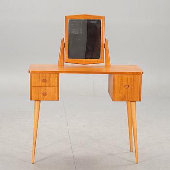 TOILETTBORD, 1900-talets andra hälft.