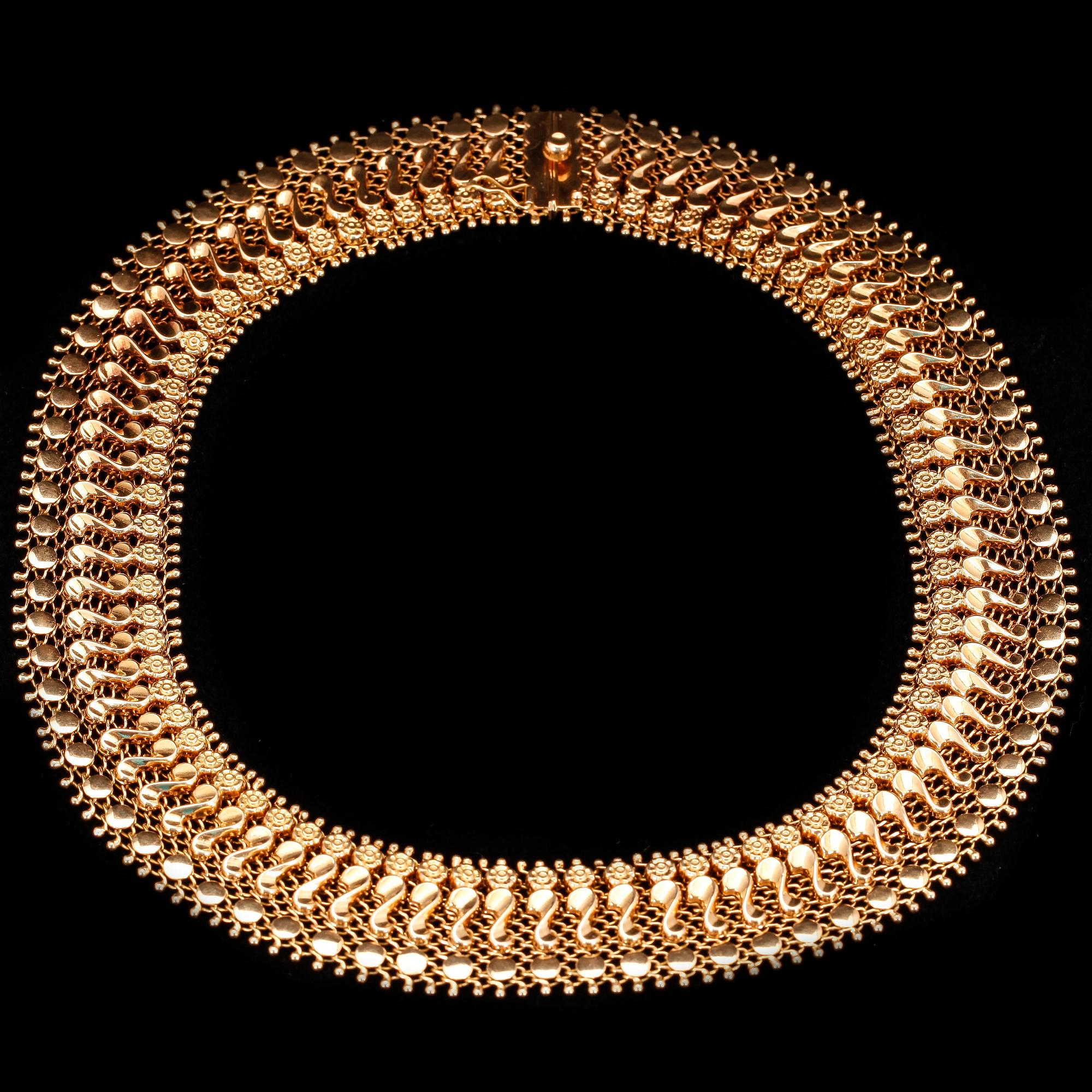 HALSCOLLIER, guld 18K, svensk importstämpel, 1900-tal. Vikt ca 62 gram.