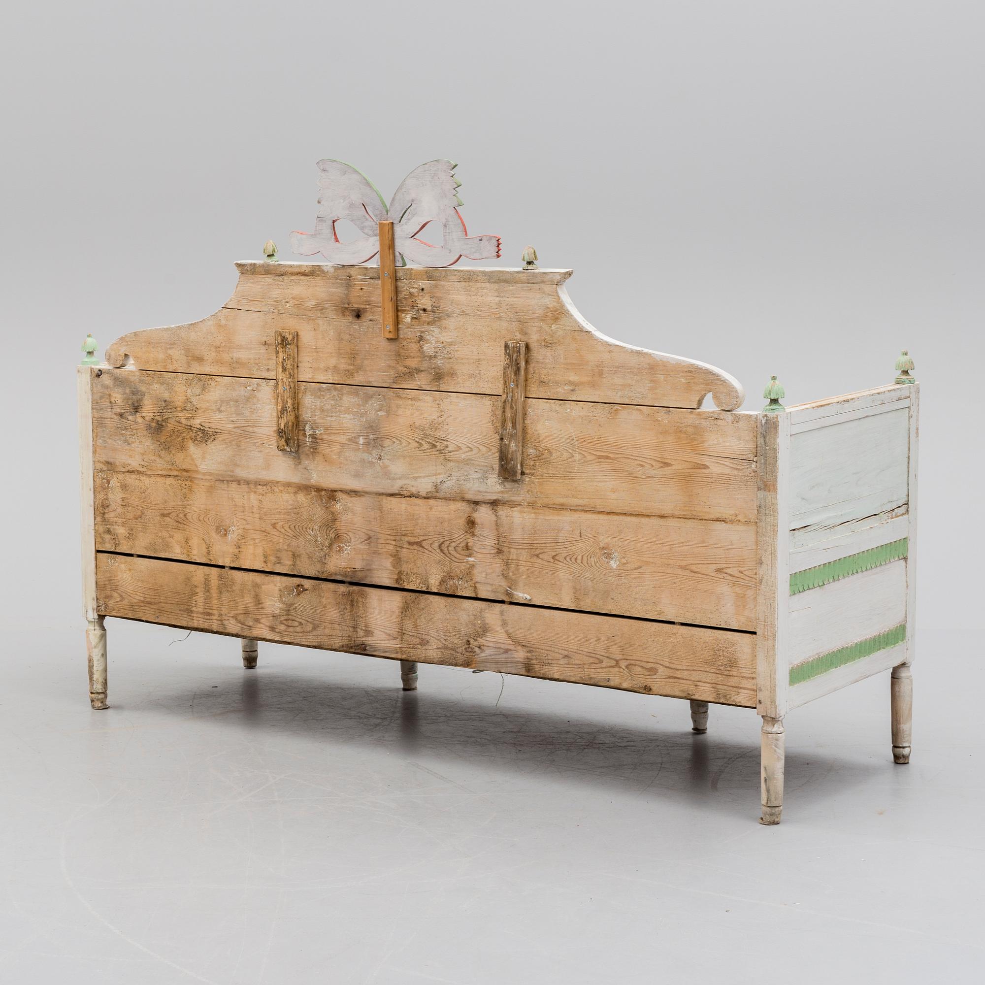 A painted wooden sofa, Hälsingland 19th century.