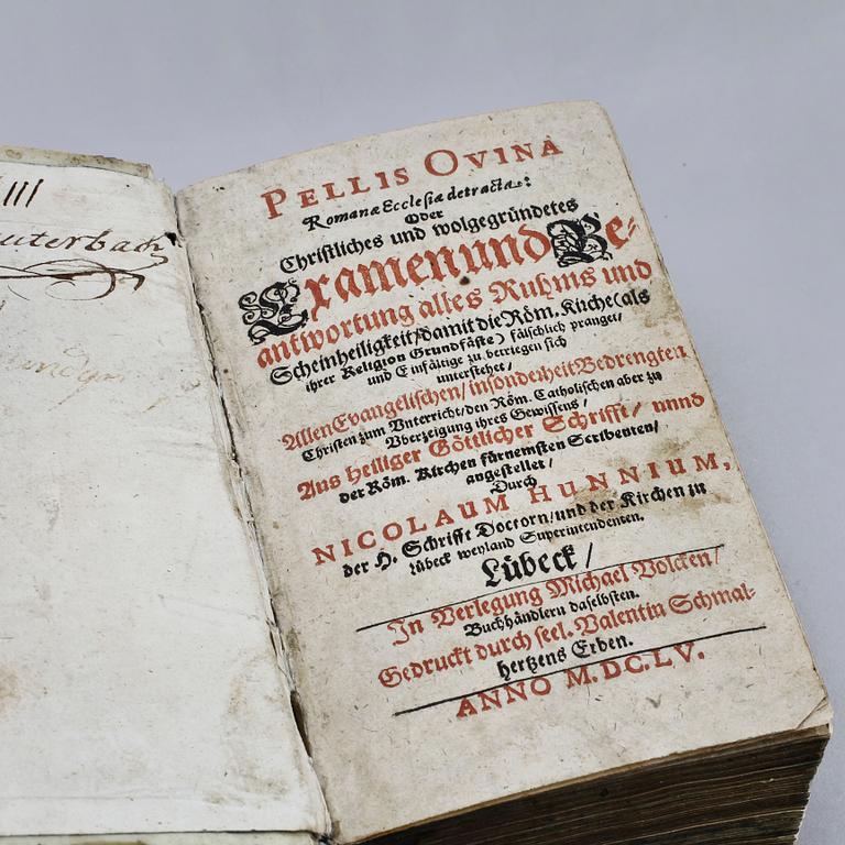 BOK, Pellis Ovina, Romanae ecclesiae detracta..., av Nicolaus Hunnius, Lubeck, 1655.