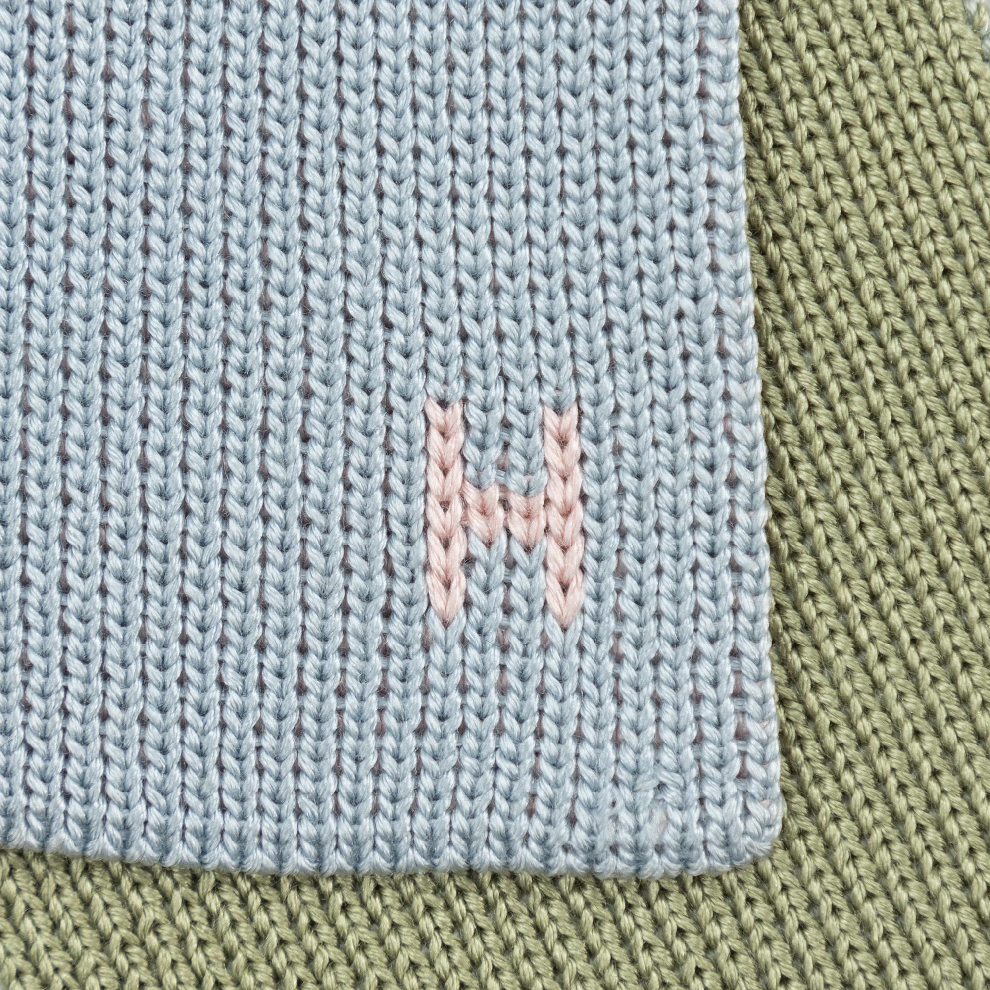 Hermès, 3 silk ties.