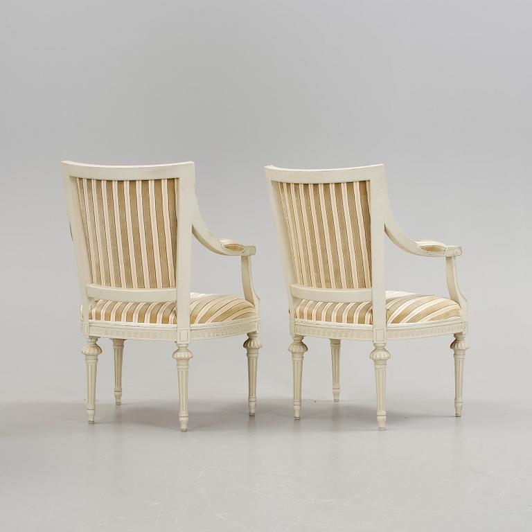 SALONGSGRUPP, 3 delar, Gustaviansk stil, 1900-talets andra hälft.