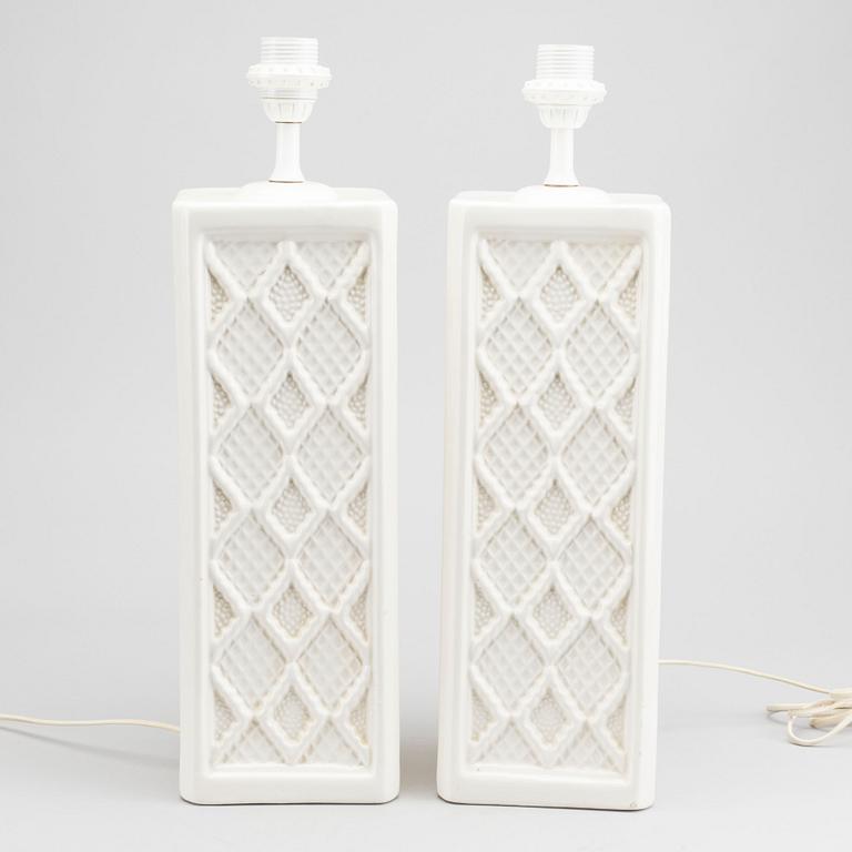 BORDSLAMPOR ett par Bondia Italien 1900-talets senare del glaserat lergods.