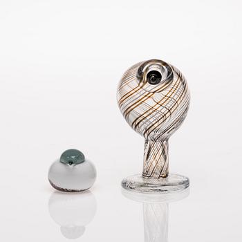 FIGURINER, 2 st, glas, signerade O. Toikka Nuutajärvi.
