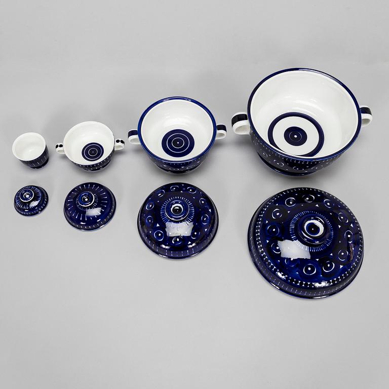 Ulla Procopé, a 86-piece 'Valencia' porcelain tableware set for Arabia.