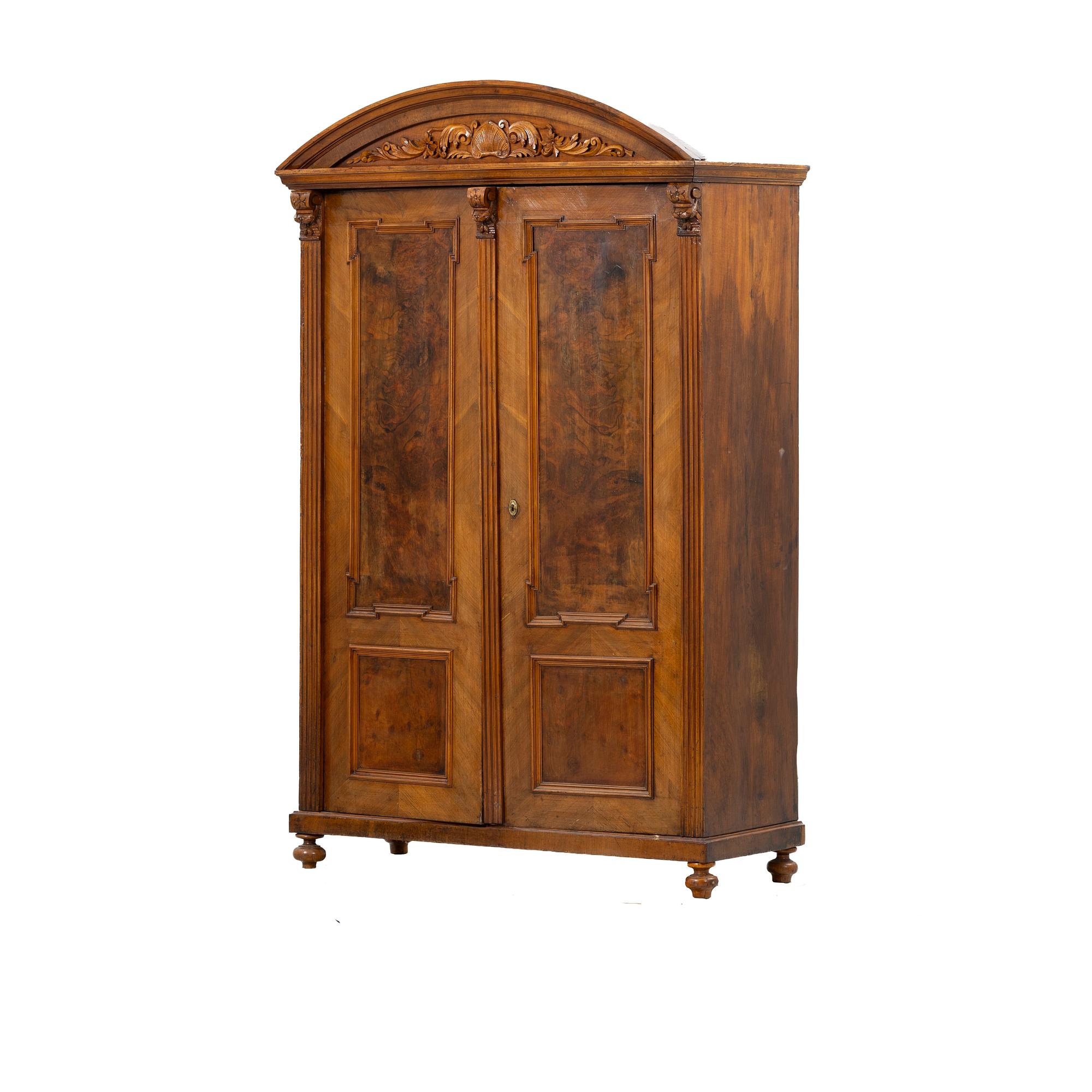 Wardrobe, Baroque style, first half of the 20th century.