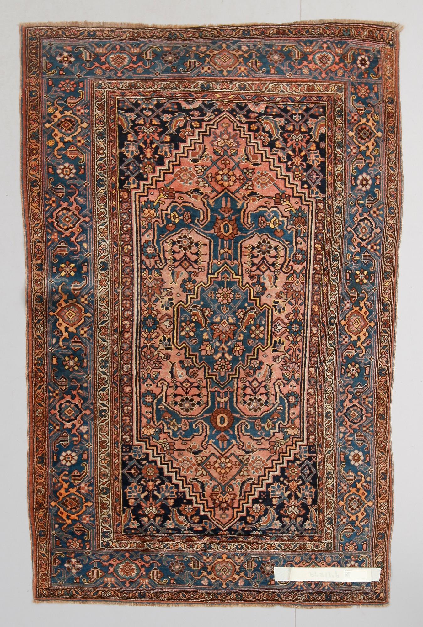 MATTA, Persisk, old, ca 219 x 140 cm.
