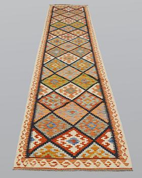 A runner, Kilim, ca 403 x 82 cm.