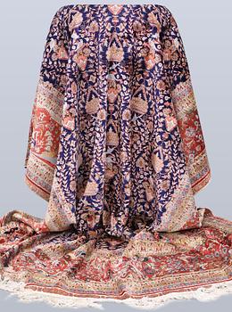 Carpet, Oriental silk, 373 x 274 cm.