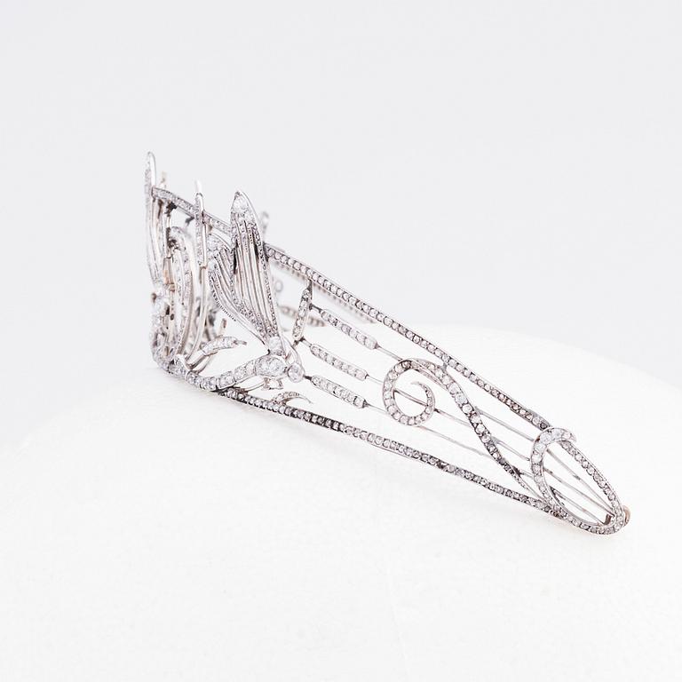 Tiara, Boucheron, 1909, platina med diamanter, signerad Boucheron Paris.