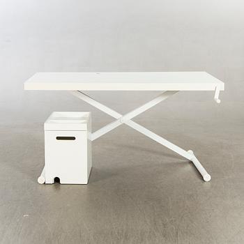 Lars Larsen desk 