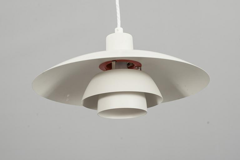 TAKLAMPA, PH 4/3 Poul Henningsen för Louis Poulsen, Danmark.