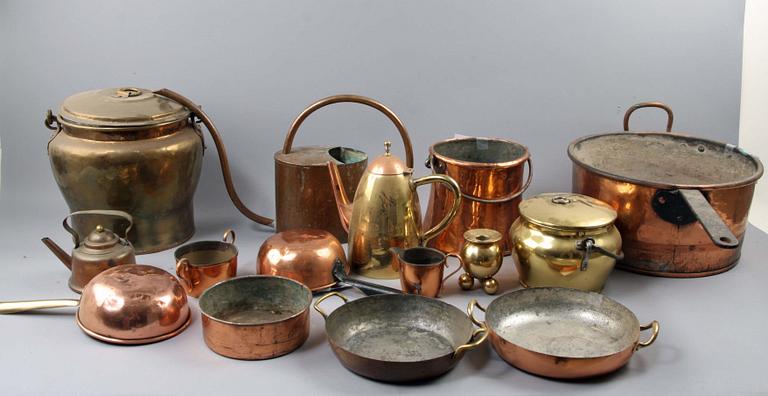 PARTI KOPPAR- OCH MÄSSINGSFÖREMÅL, 13 delar.