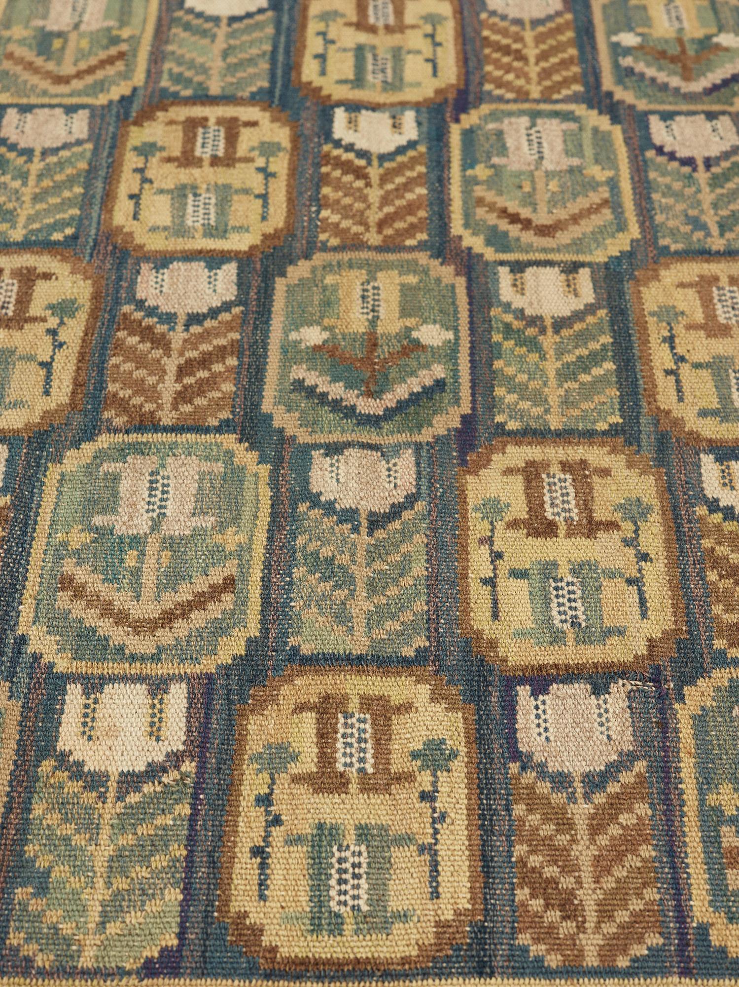 Märta Måås-Fjetterström, A TEXTILE. "Medaljongerna". Flat weave. 92 x 175,5 cm. Signed MMF.